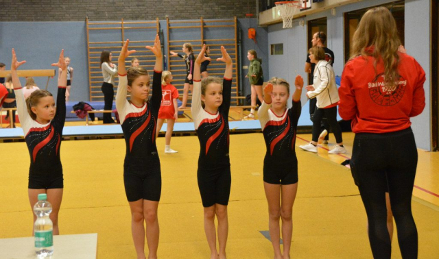 Lisas Mannschaft steht stramm