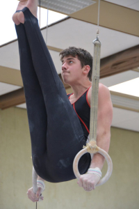 Parick im Spitzwinkelstütz auf den Ringen