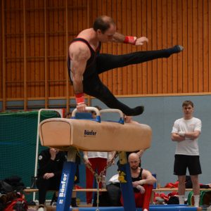 Thorsten am Seitpferd